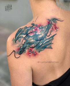 tatuaje_espalda_dragon_Nastia_Milk_Logia_Barcelona  